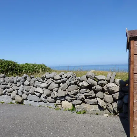 Seaview Semesterbostad *